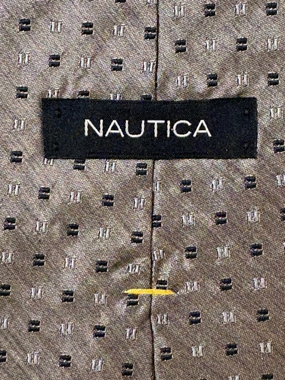 Nautica Men's 100% Silk Geometric Dot Necktie Classic Width Grey Purple